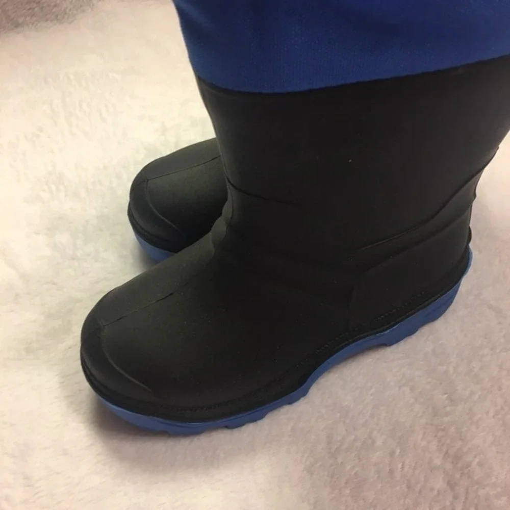 New with tags‎ Boys winter boots 9